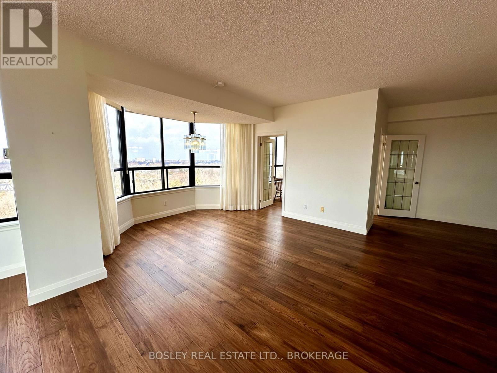 PH2 - 3 TOWERING HEIGHTS BOULEVARD Image 8