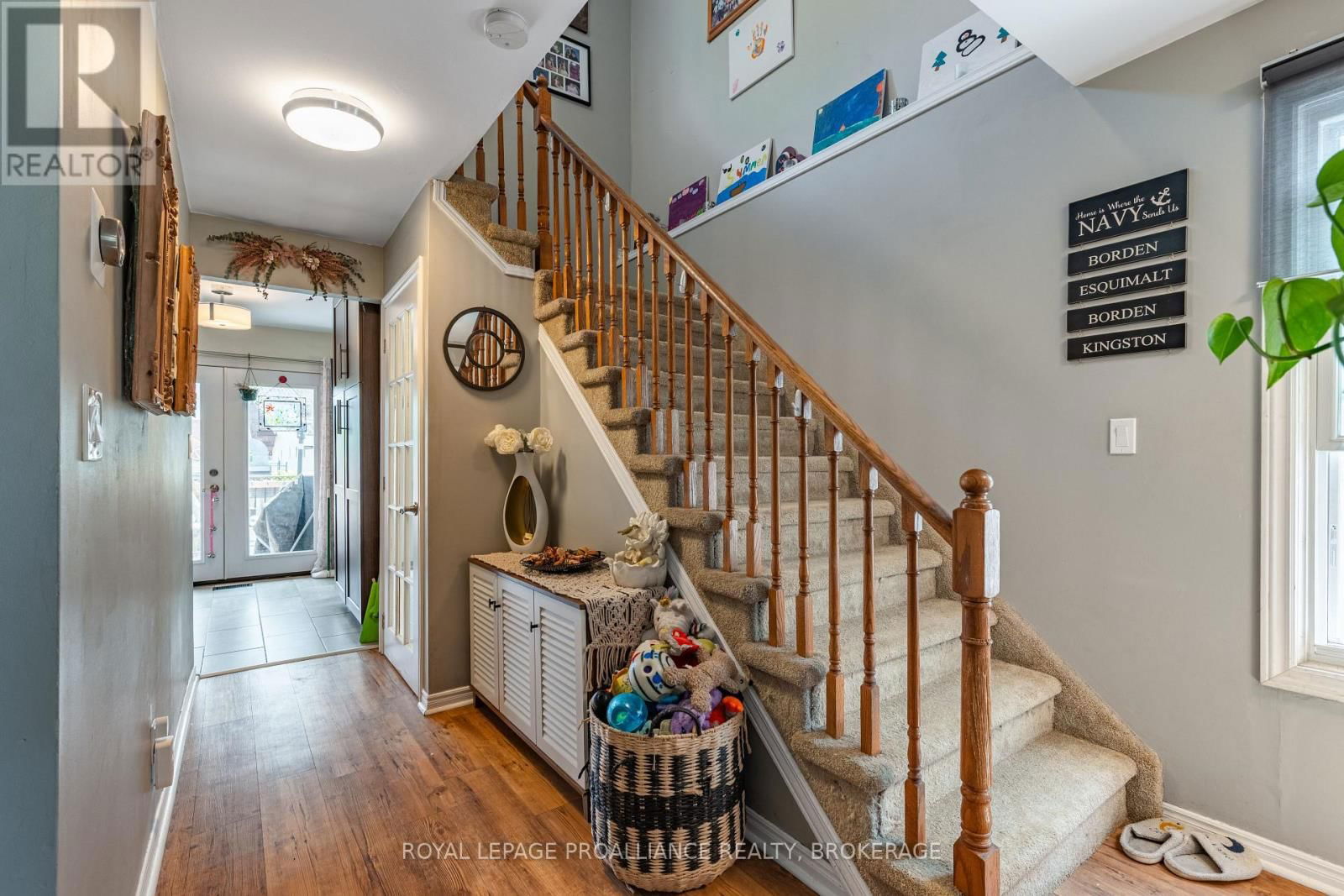 587 DAVIS DRIVE Image 15