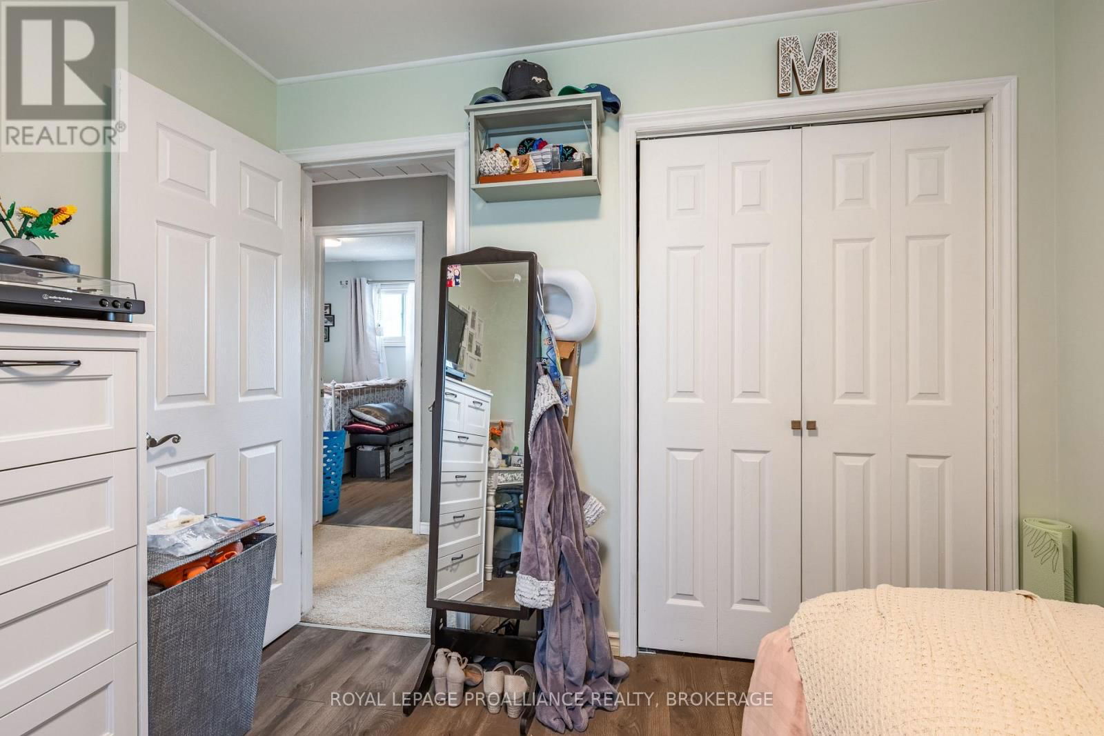 587 DAVIS DRIVE Image 20