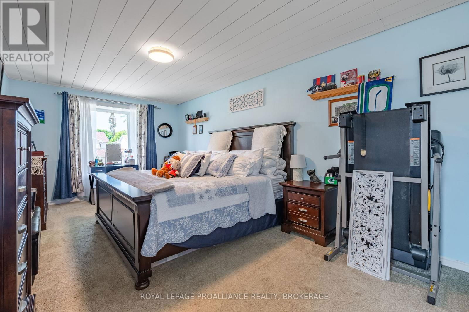 587 DAVIS DRIVE Image 26