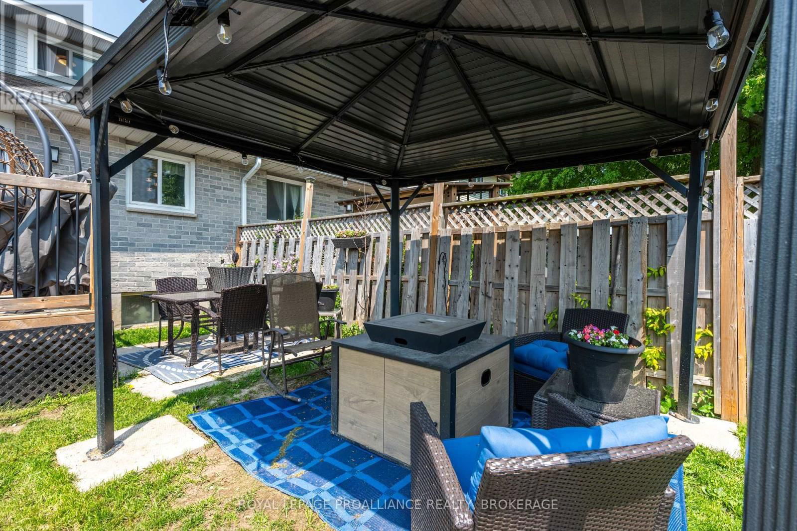 587 DAVIS DRIVE Image 35
