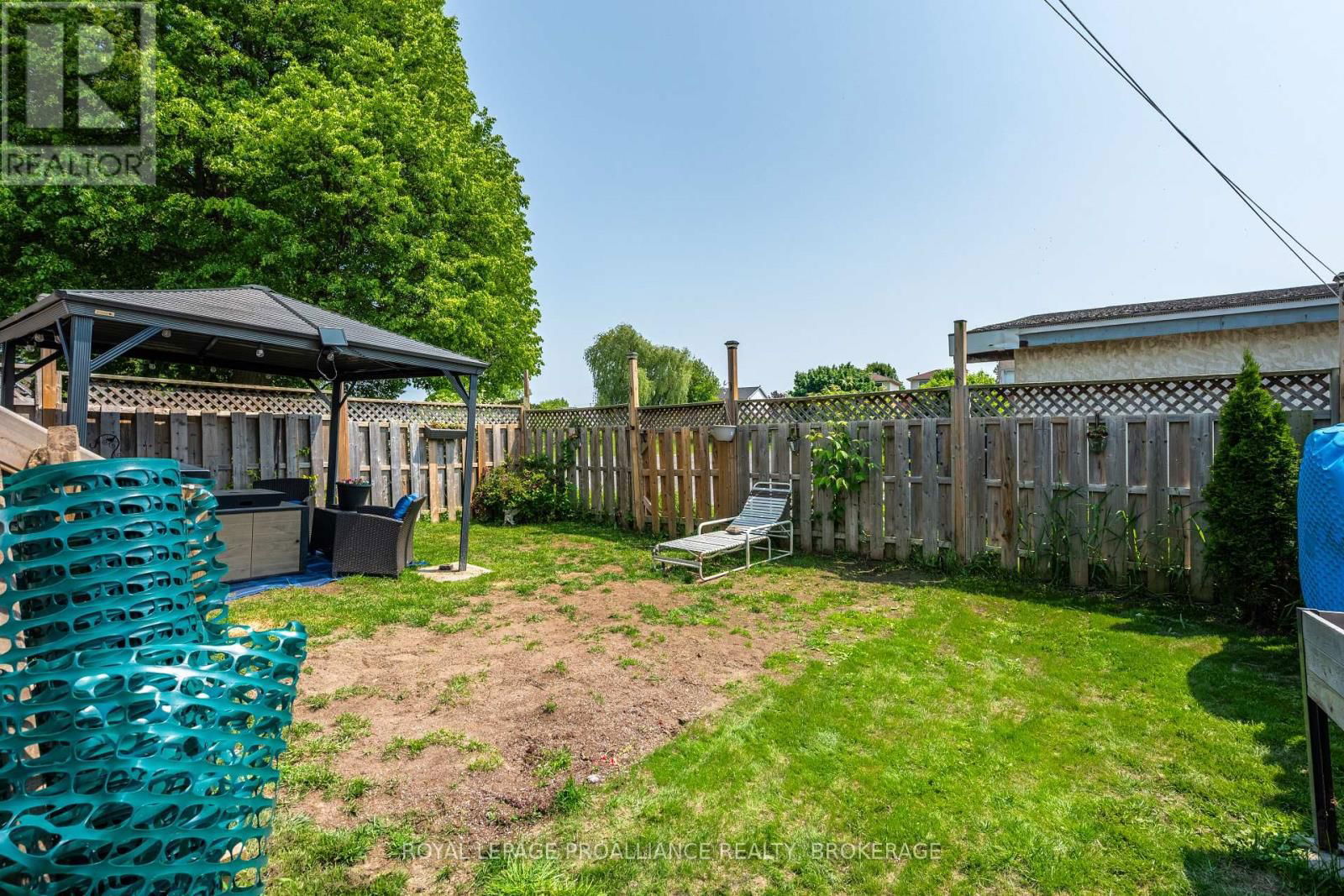 587 DAVIS DRIVE Image 40