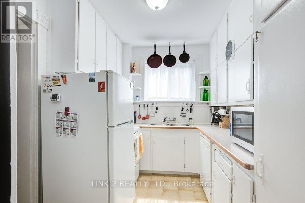 555 ST JAMES STREET Image 10