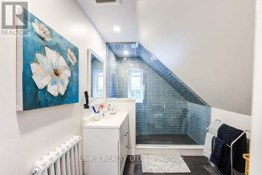 555 ST JAMES STREET Image 16