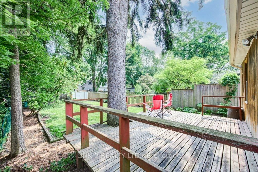 555 ST JAMES STREET Image 3