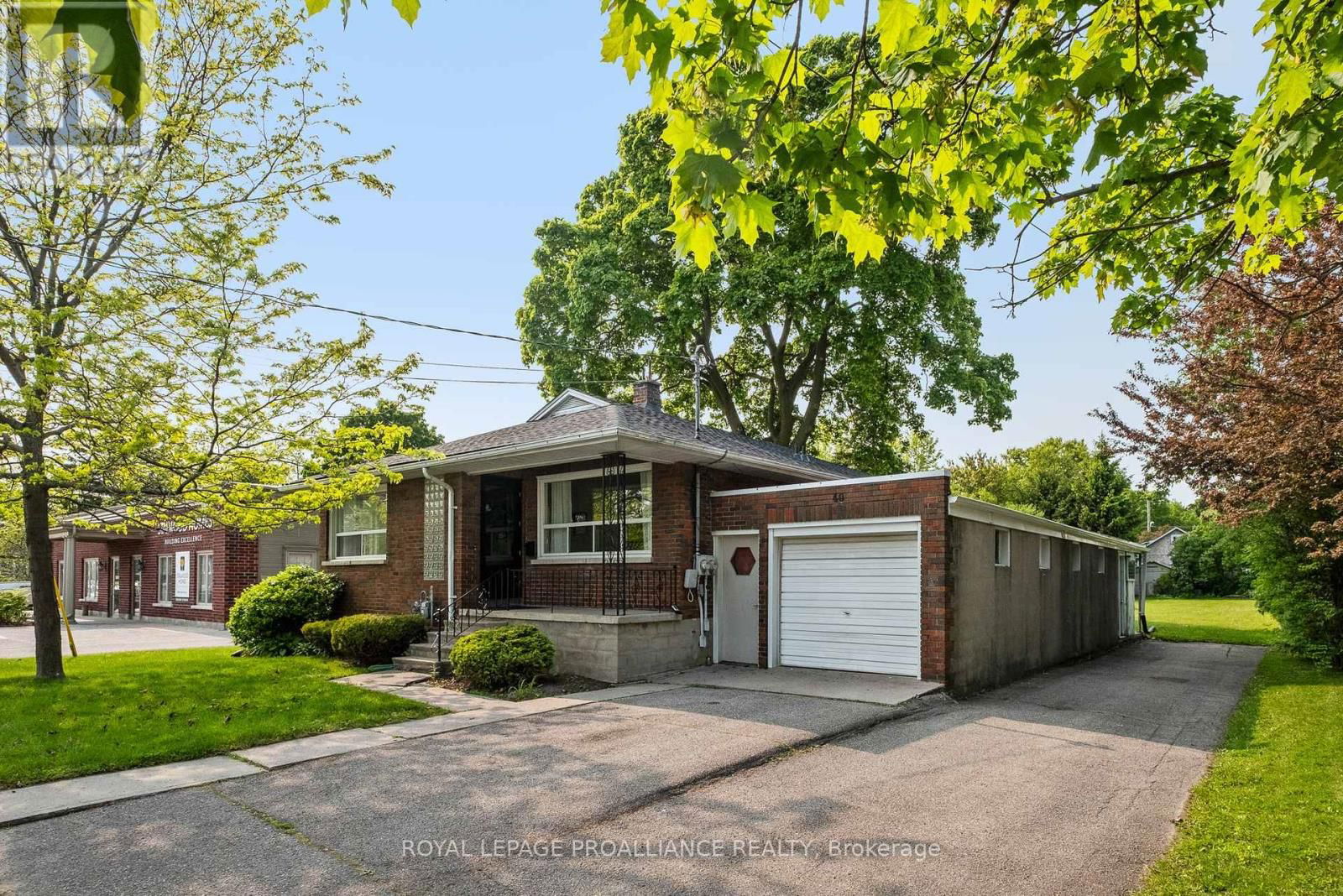 40 UNIVERSITY AVENUE WEST Image 3