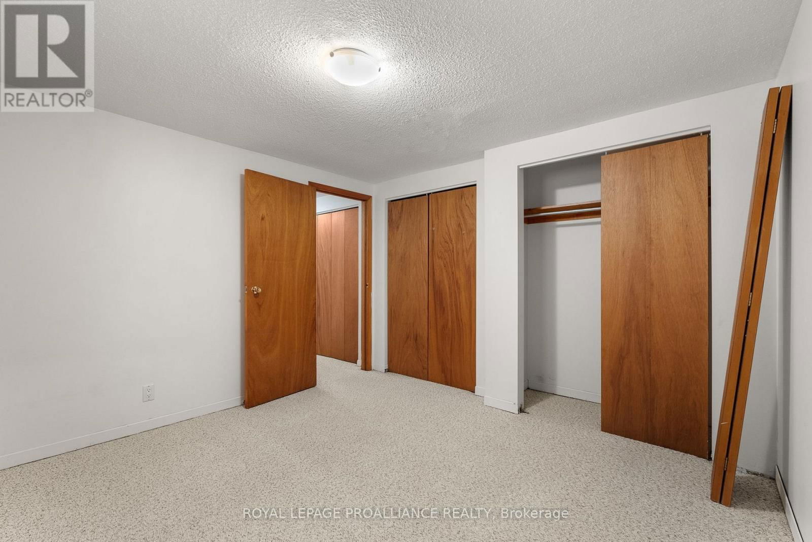 40 UNIVERSITY AVENUE WEST Image 37