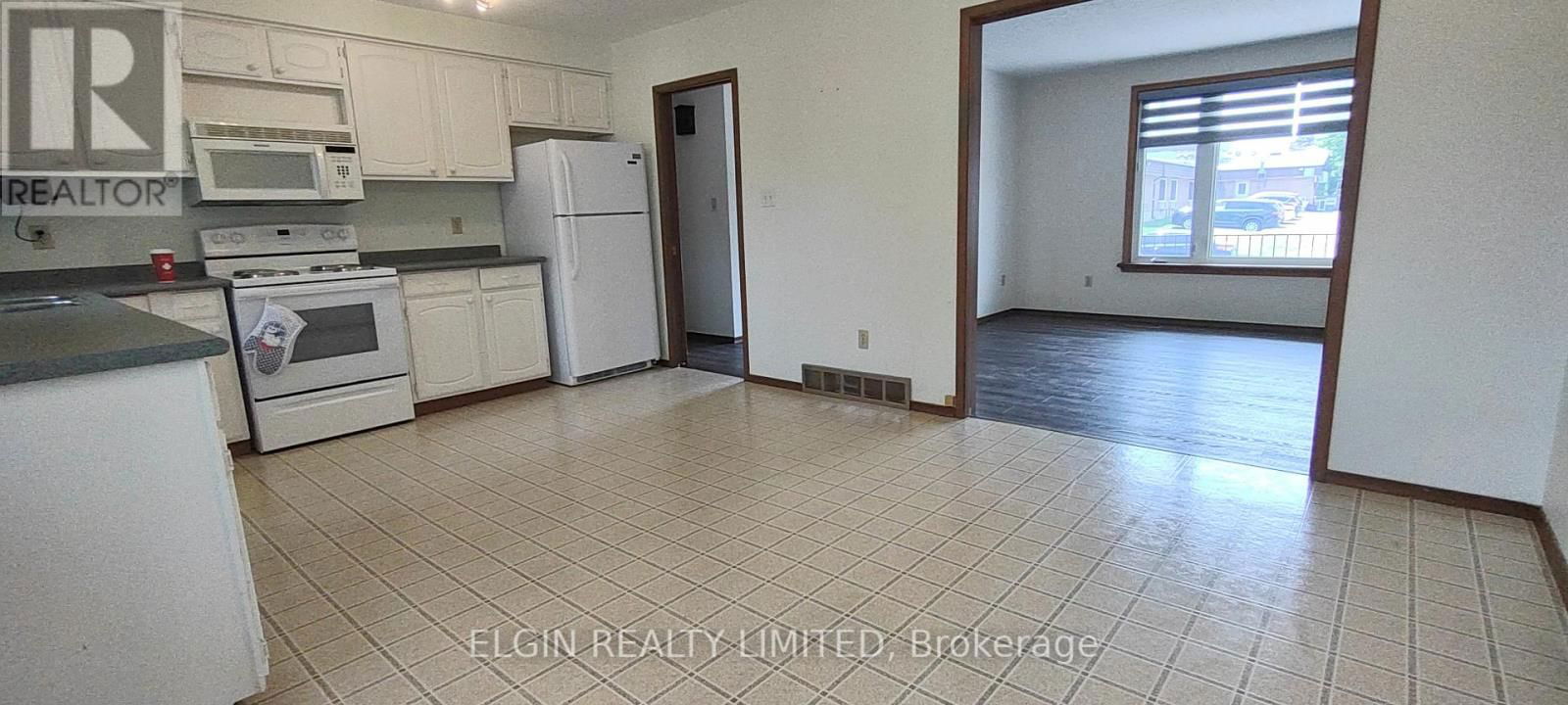 3 MARY BUCKE STREET Image 7