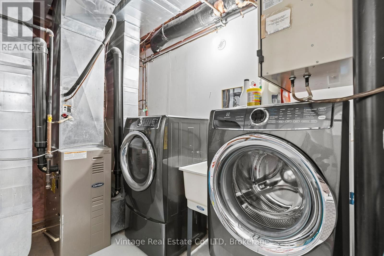 3689 CARDINAL DRIVE Image 38