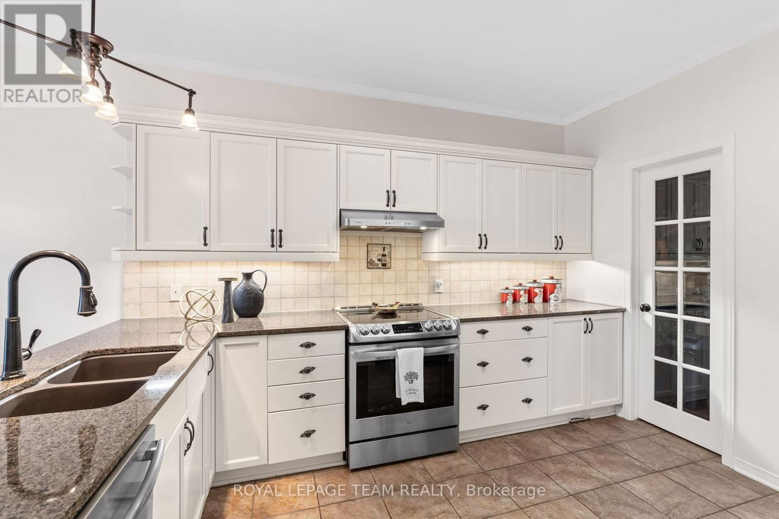 275 BERRIGAN DRIVE Image 11