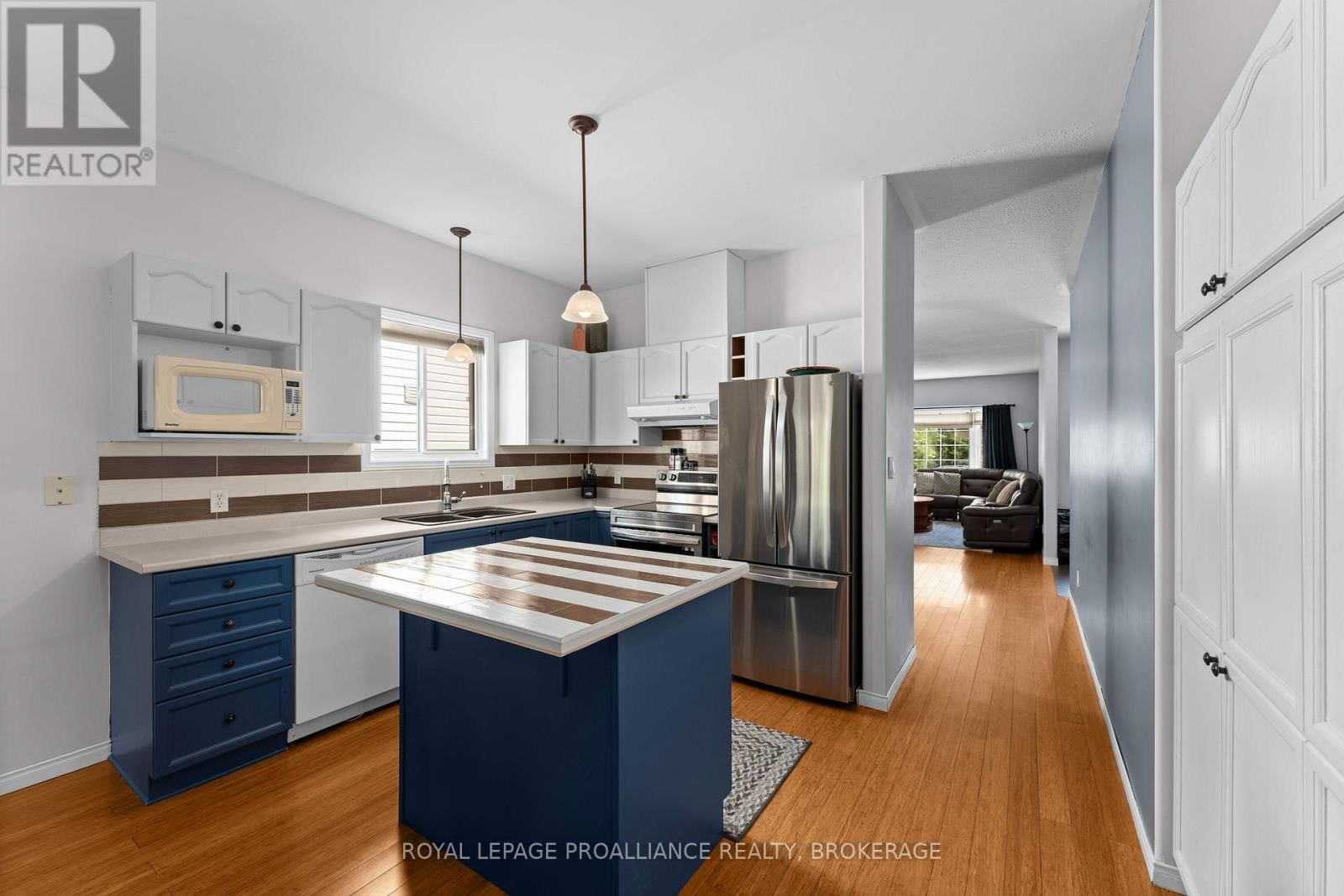 138 DALGLEISH AVENUE Image 10