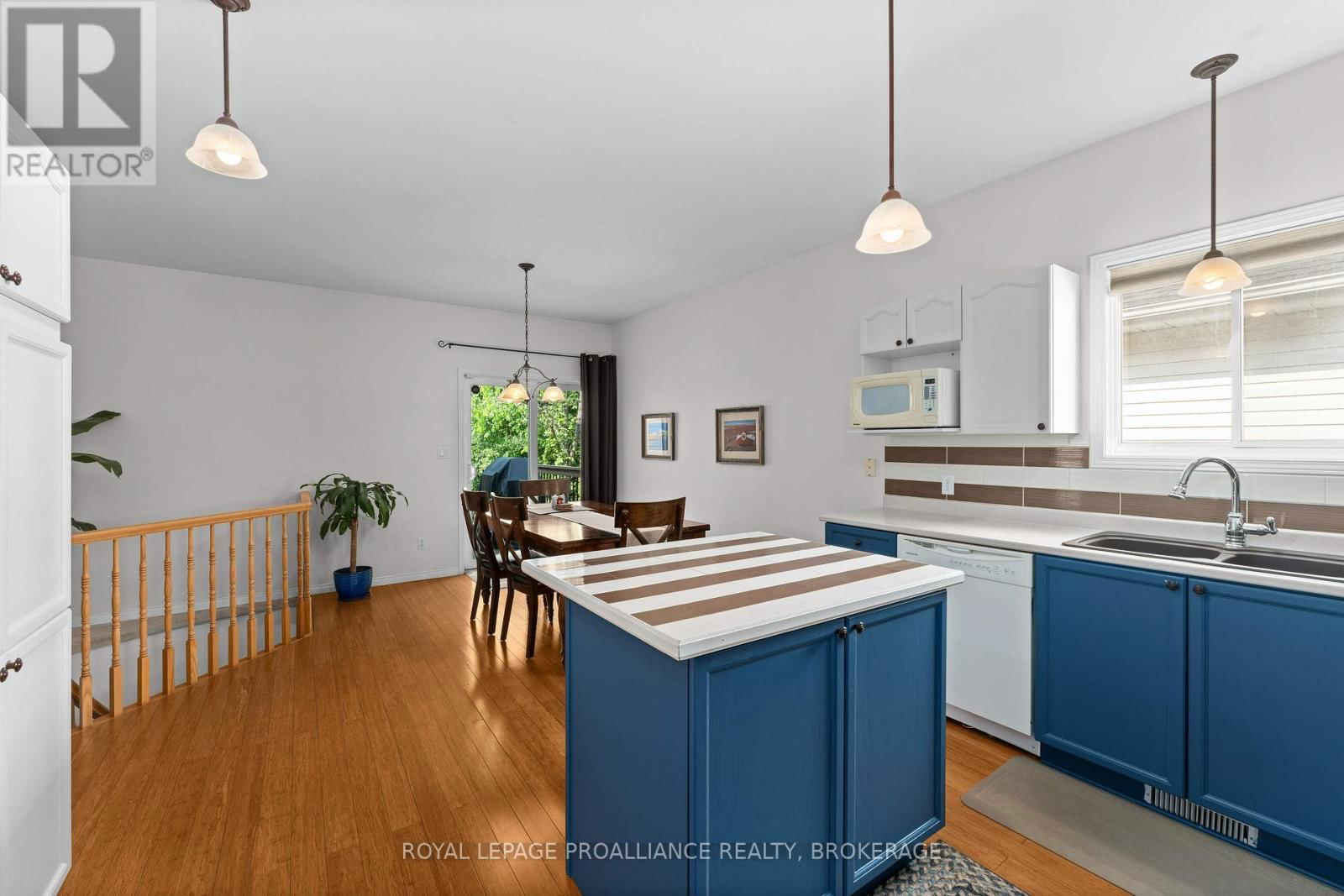 138 DALGLEISH AVENUE Image 13