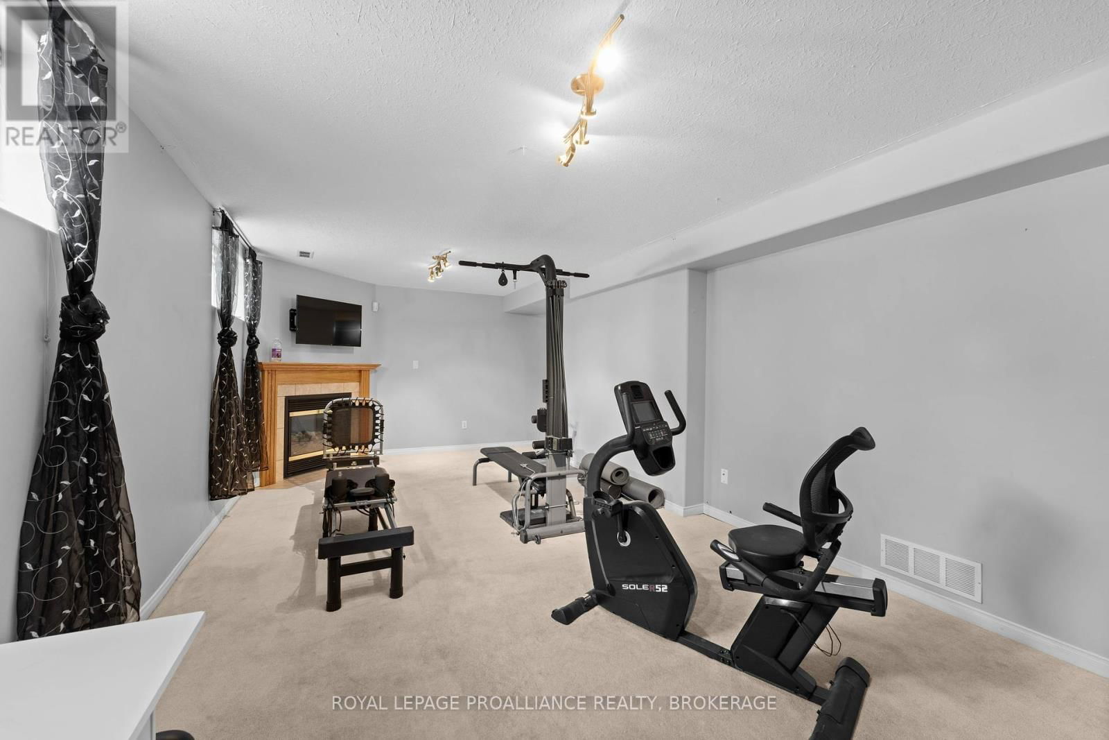138 DALGLEISH AVENUE Image 30