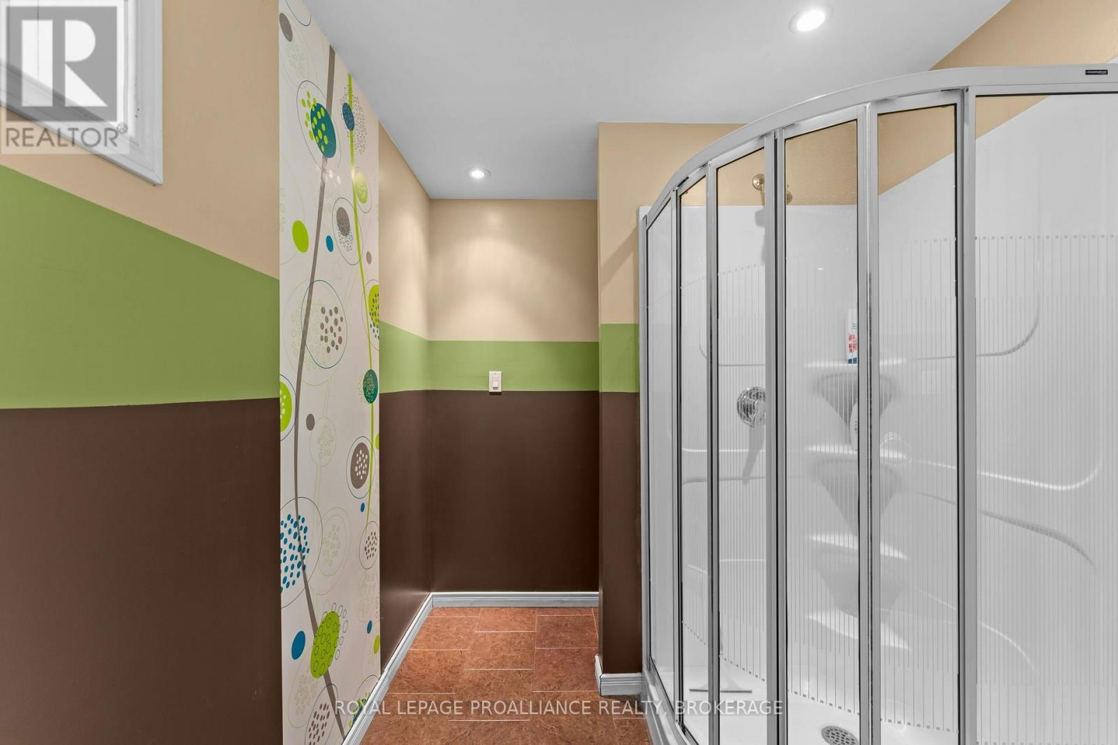 138 DALGLEISH AVENUE Image 36