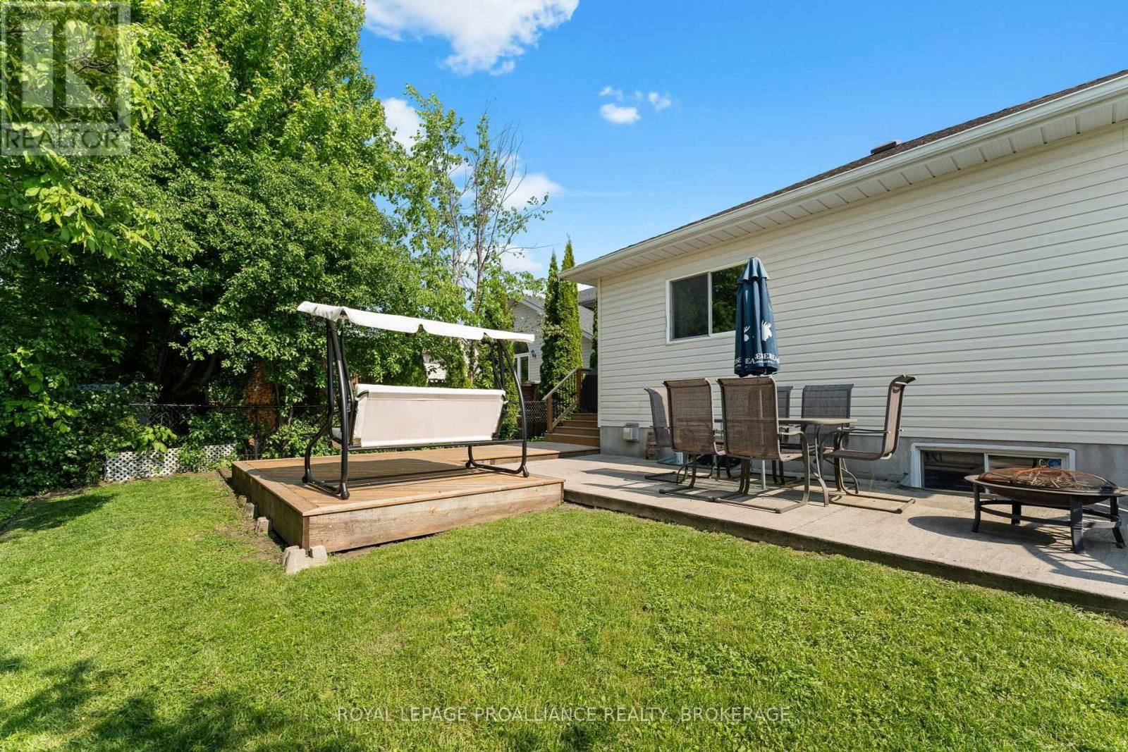 138 DALGLEISH AVENUE Image 39