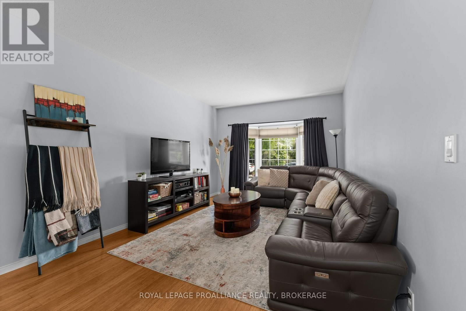 138 DALGLEISH AVENUE Image 6