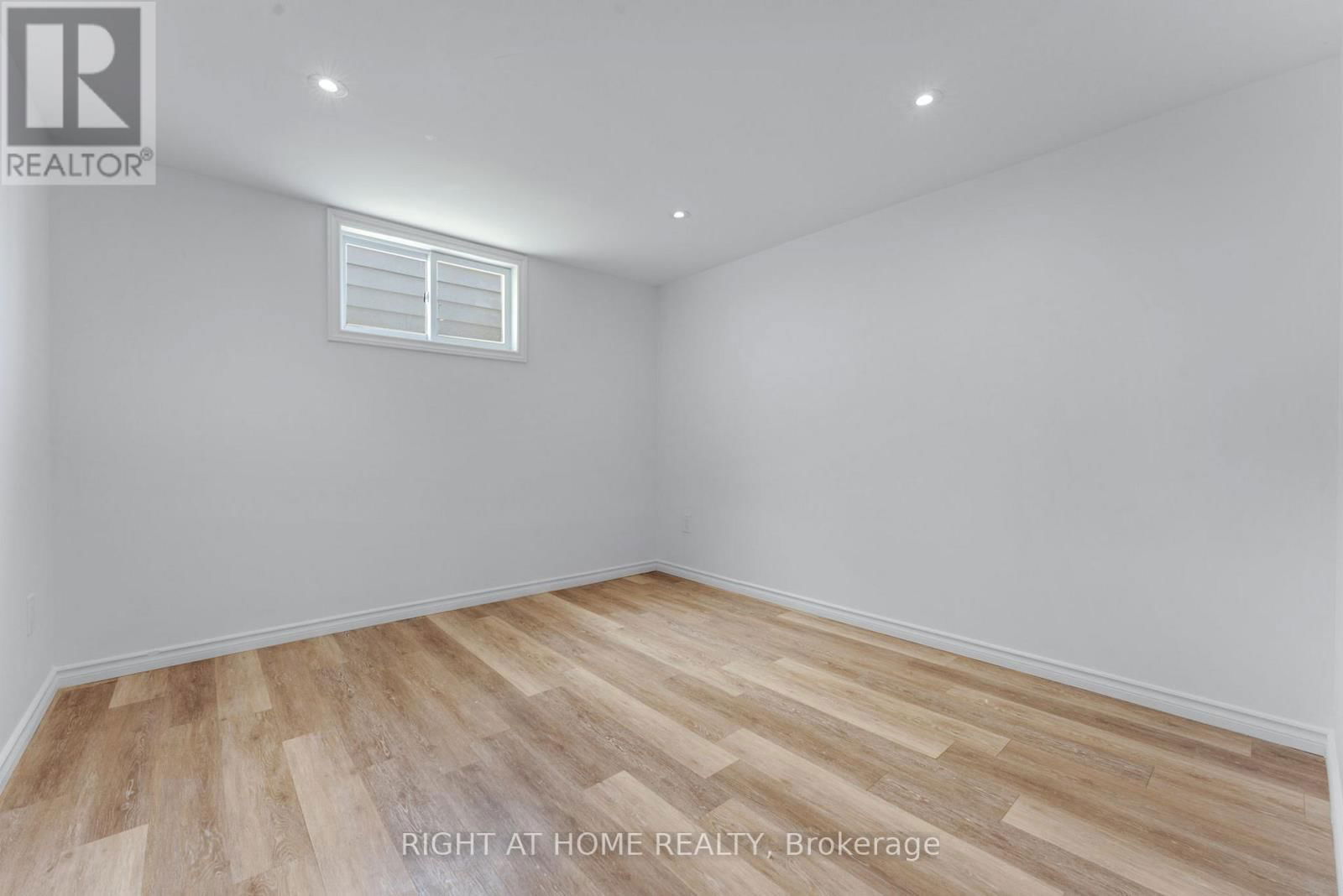 38 KINSEY STREET Image 17