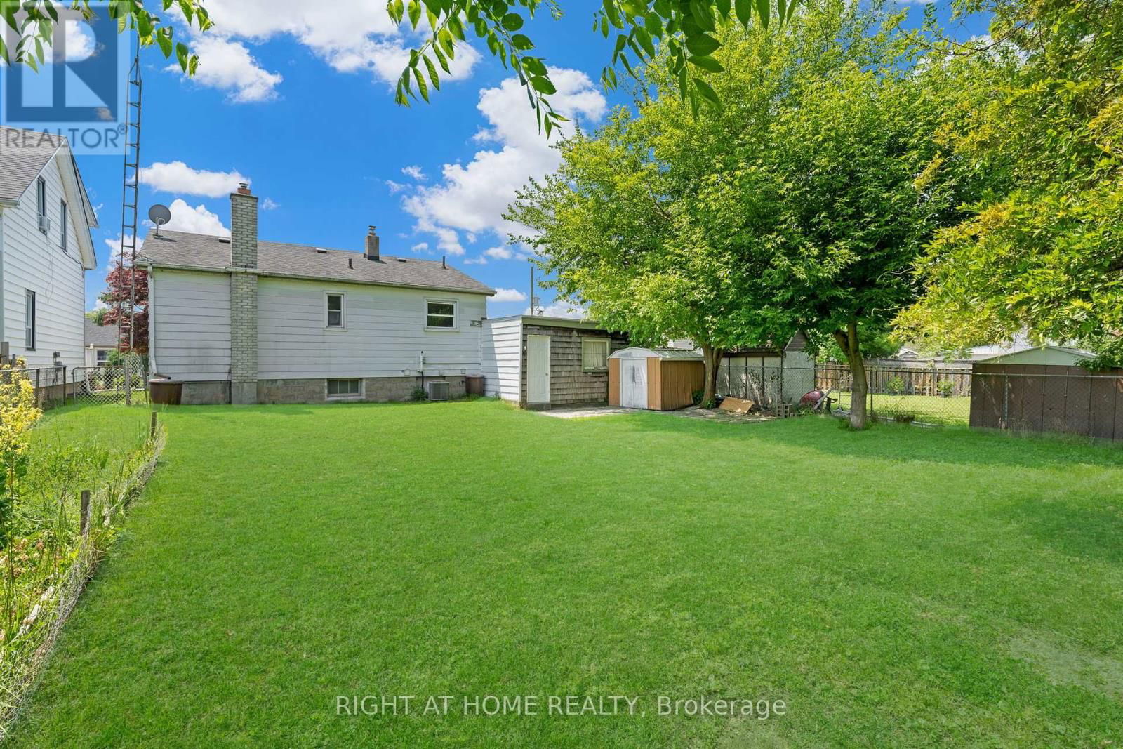 38 KINSEY STREET Image 25