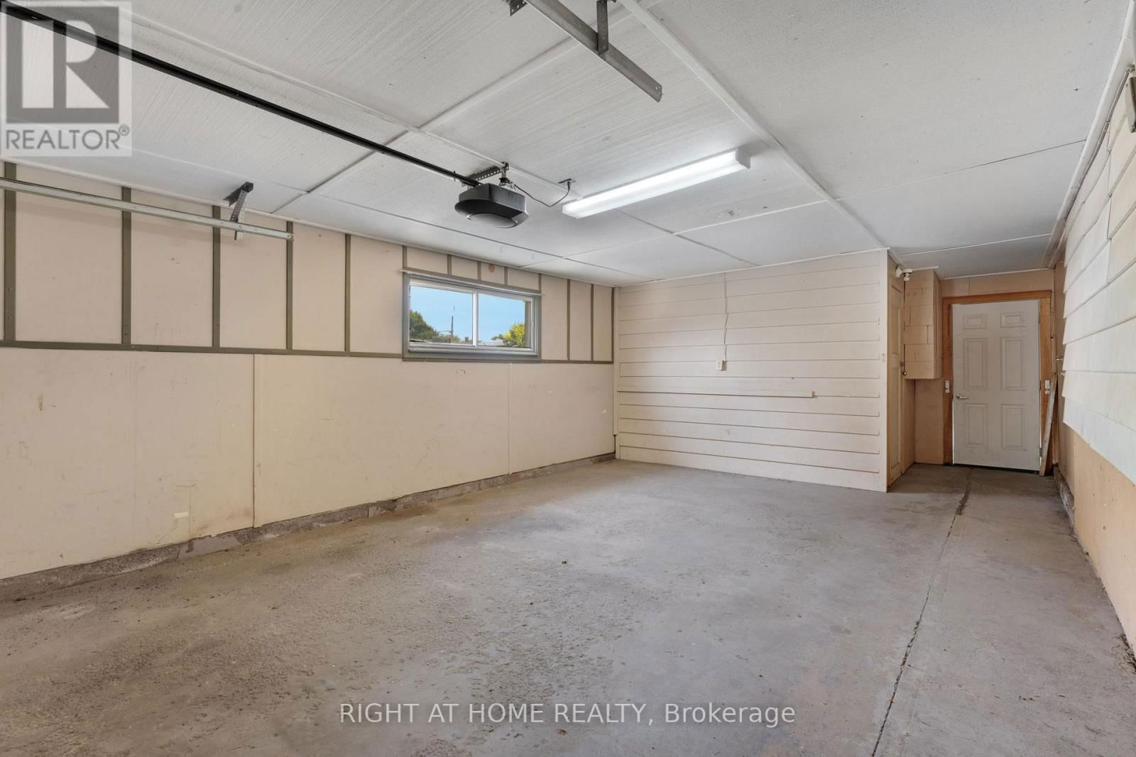 38 KINSEY STREET Image 27