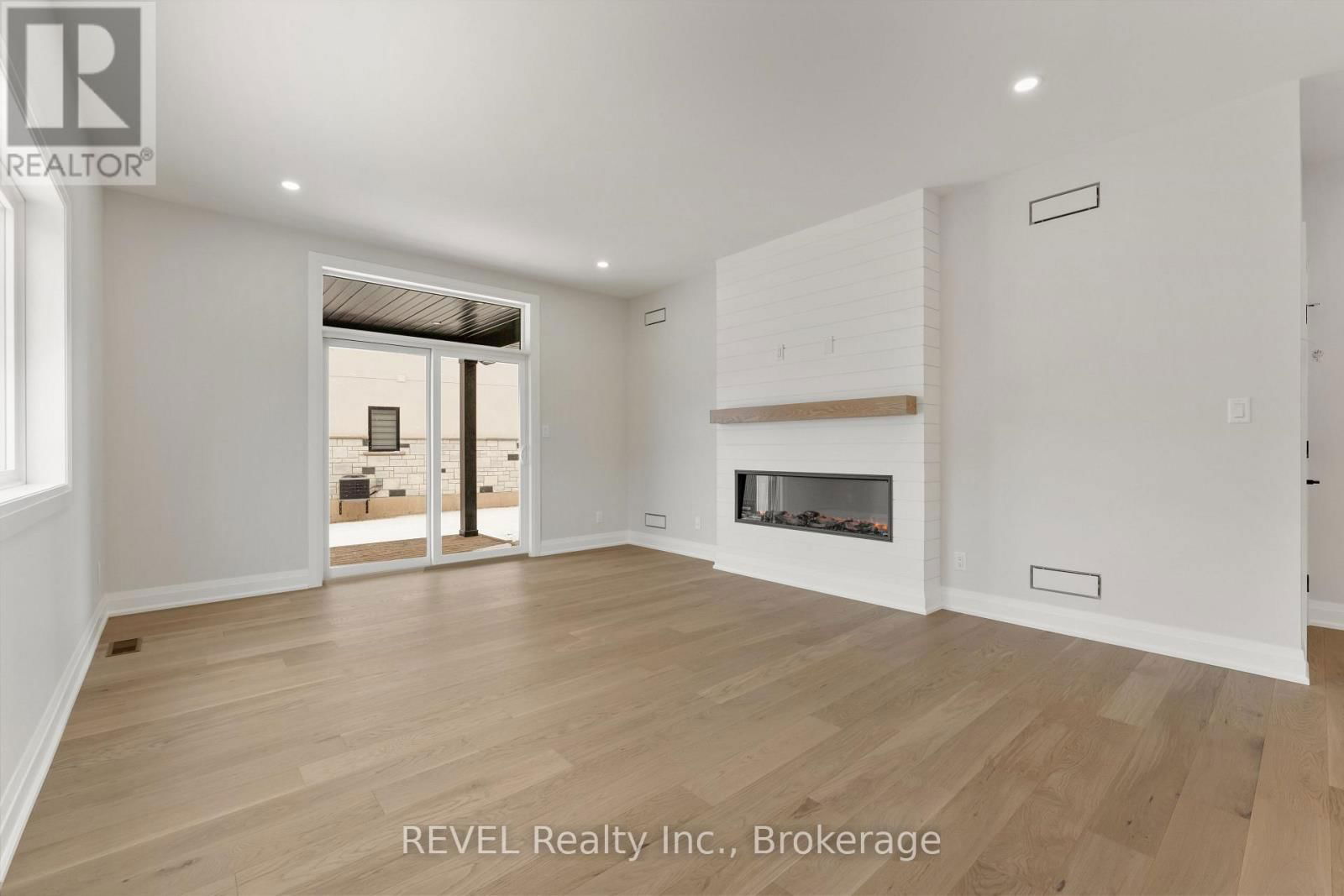 1 ELVIRA WAY Image 10