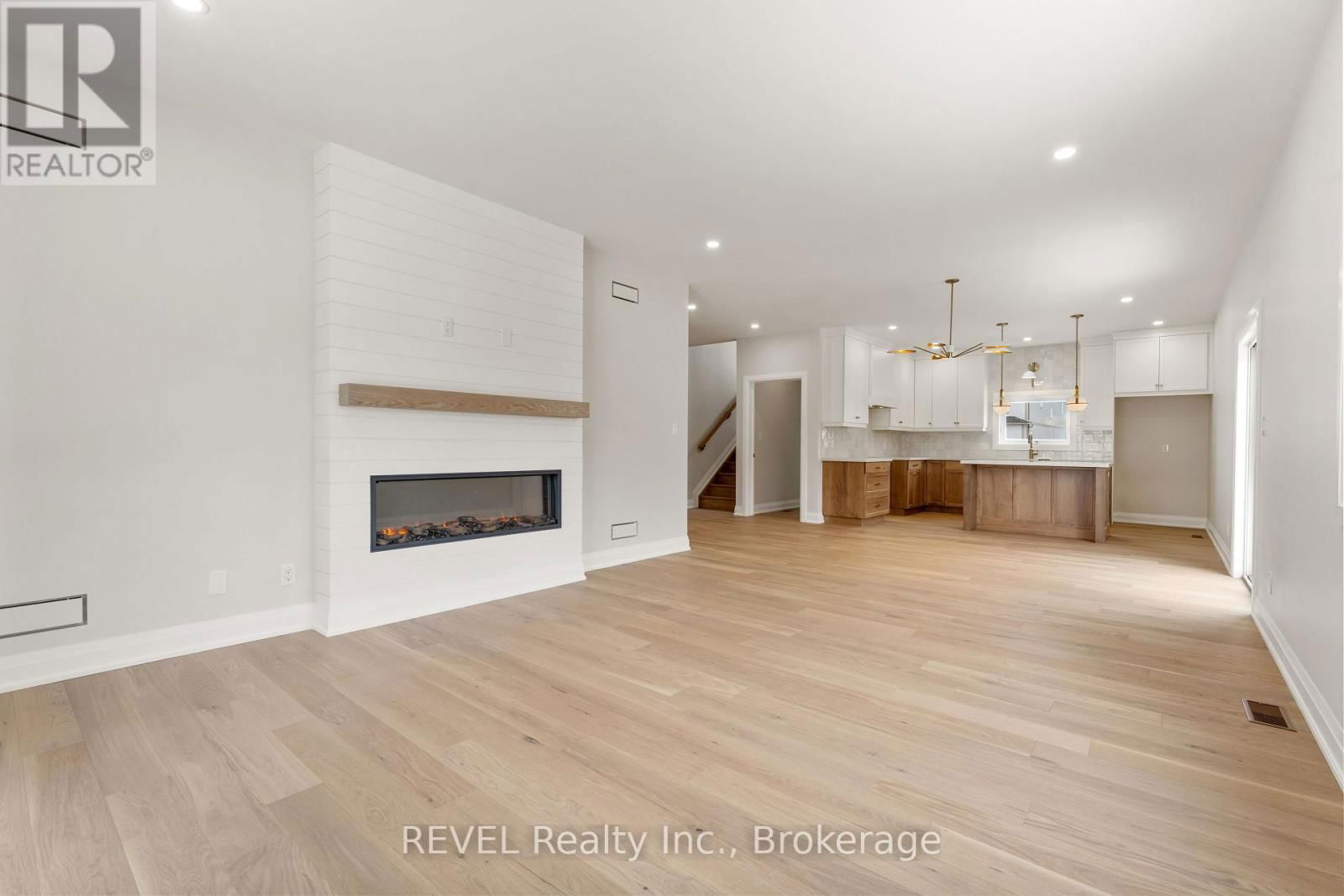 1 ELVIRA WAY Image 12