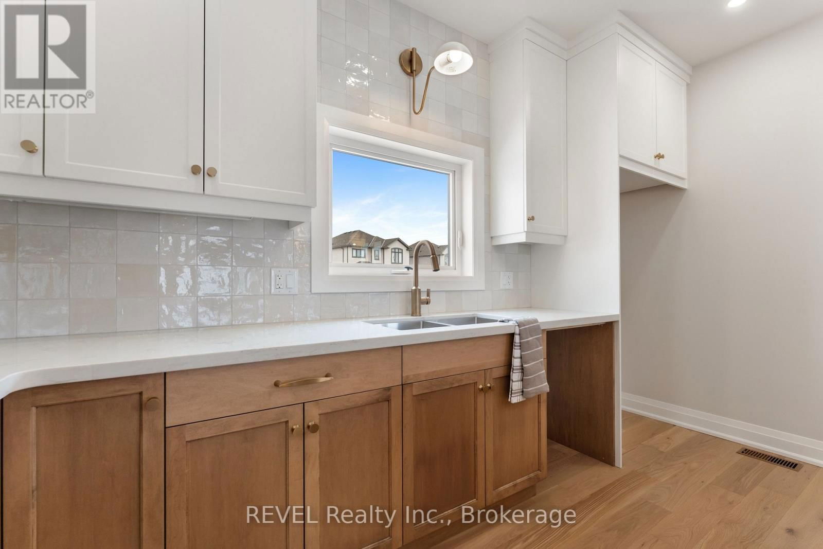 1 ELVIRA WAY Image 15