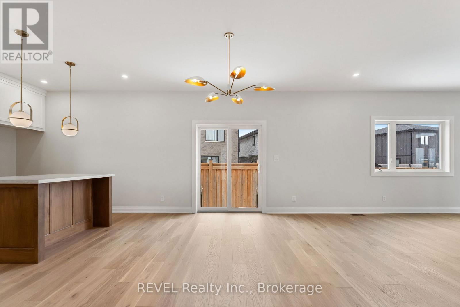 1 ELVIRA WAY Image 18
