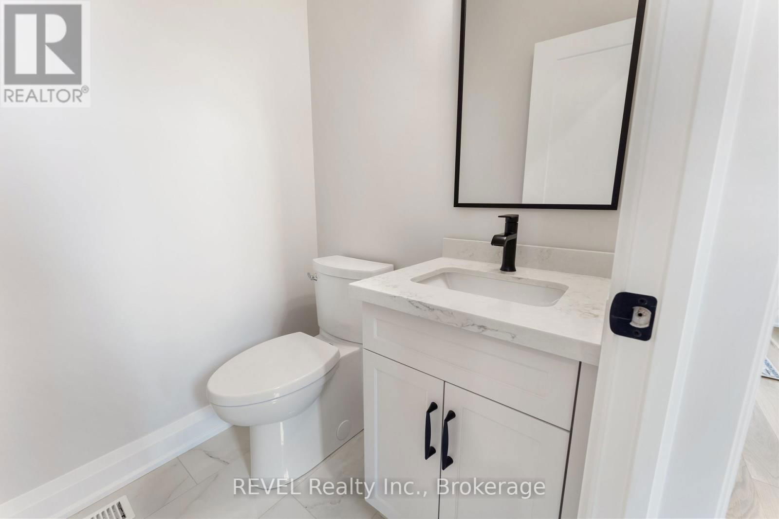 1 ELVIRA WAY Image 19