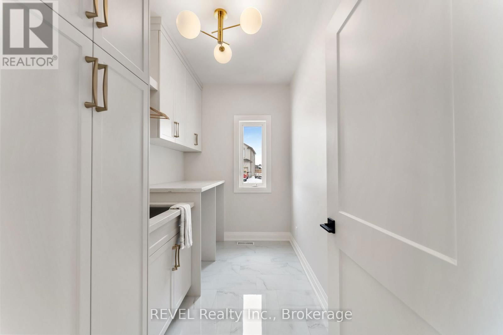 1 ELVIRA WAY Image 21