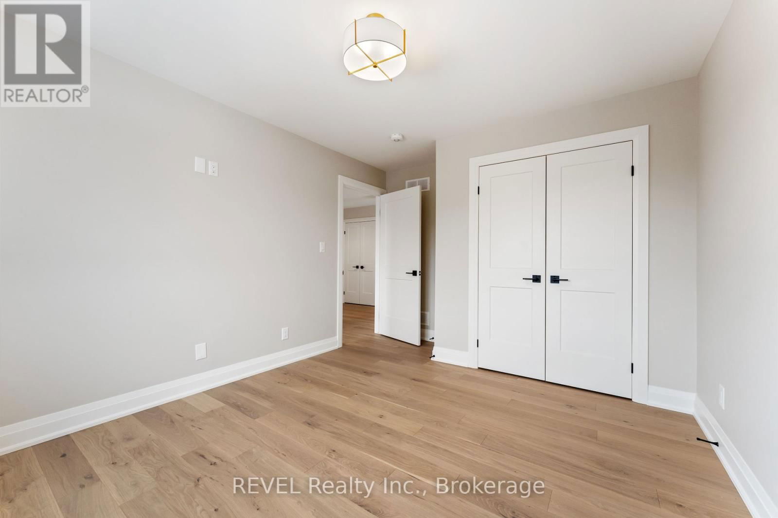 1 ELVIRA WAY Image 33