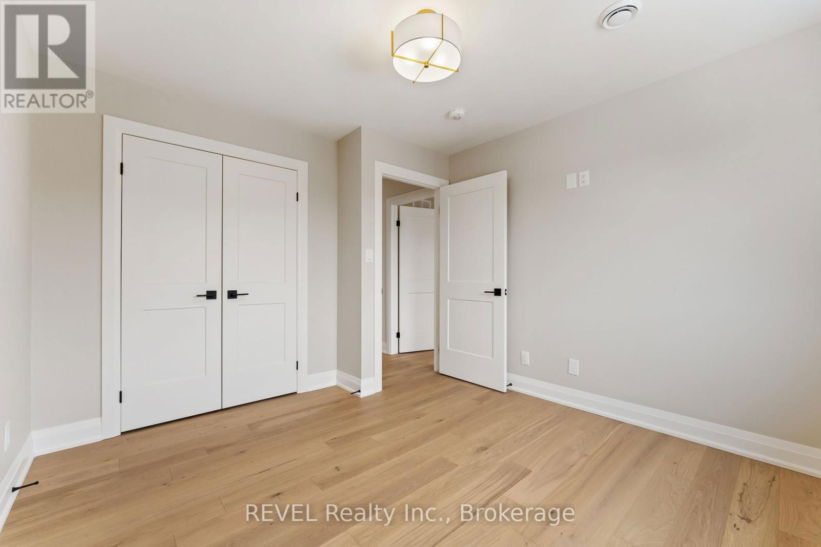 1 ELVIRA WAY Image 35
