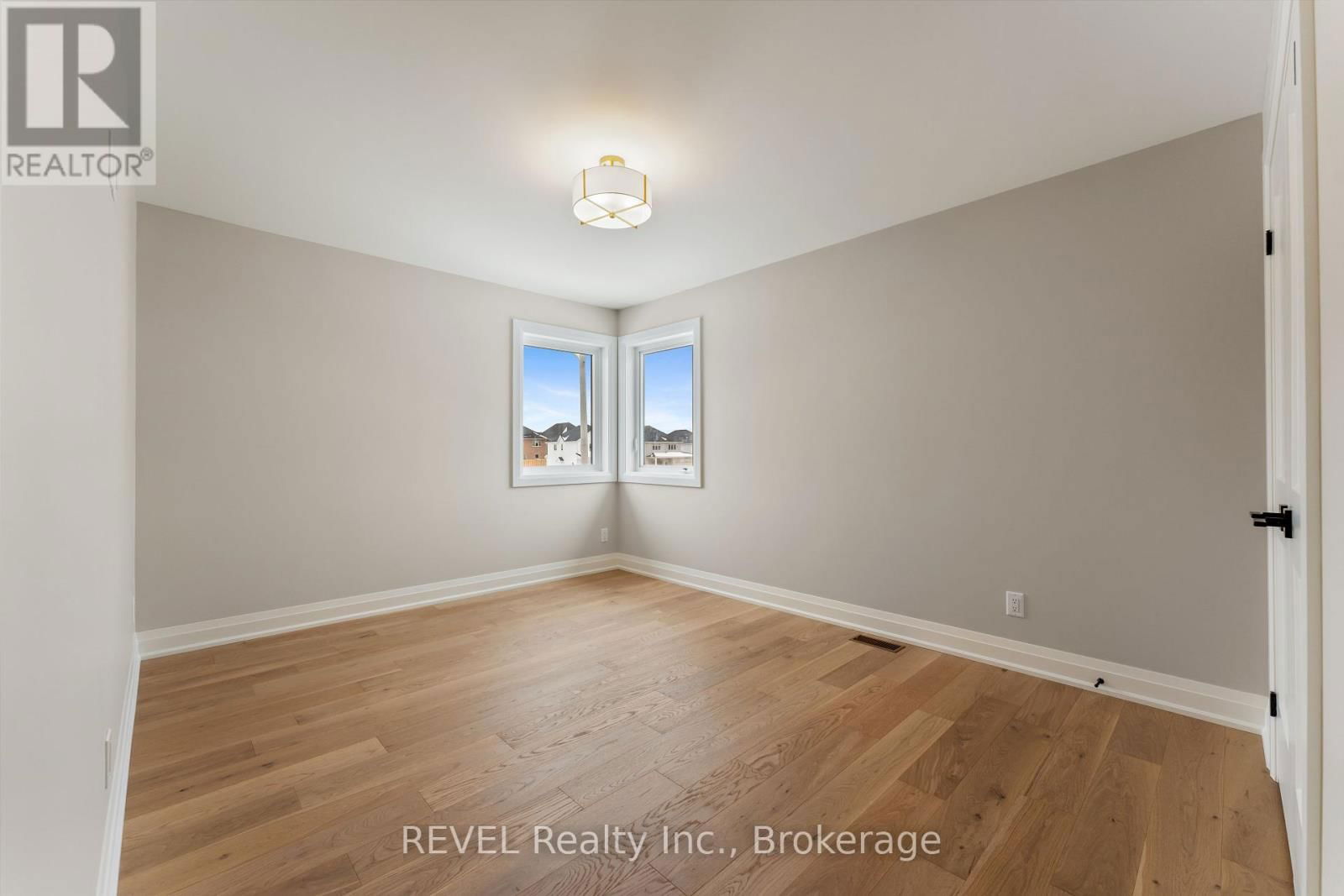 1 ELVIRA WAY Image 36