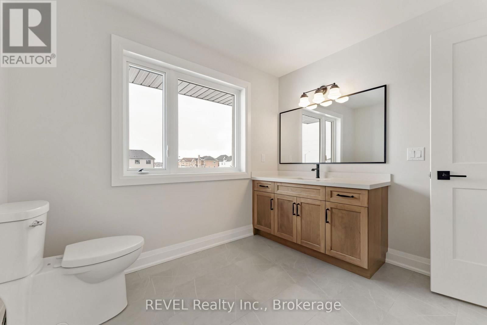 1 ELVIRA WAY Image 39