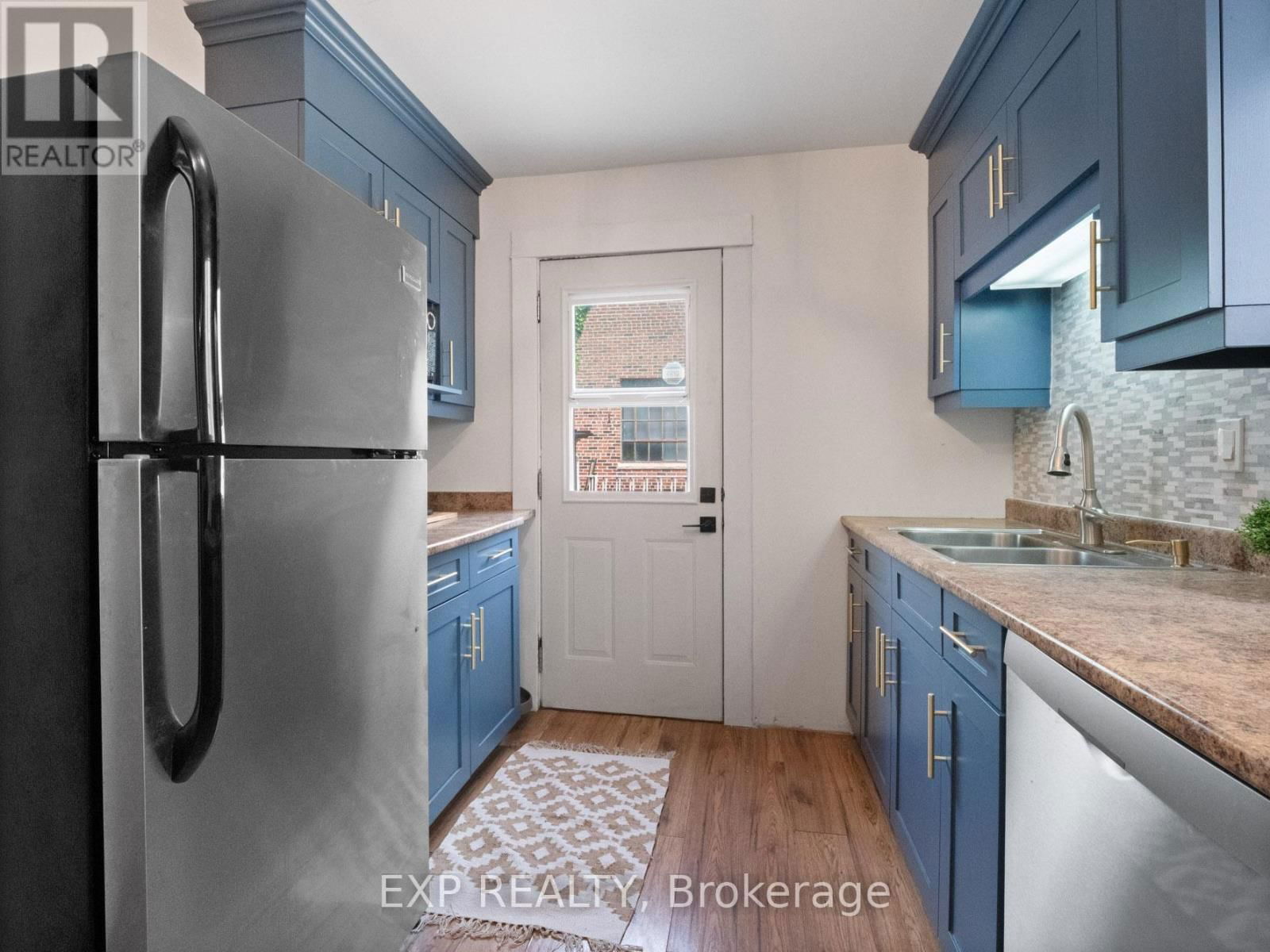4 WILEY STREET Image 13