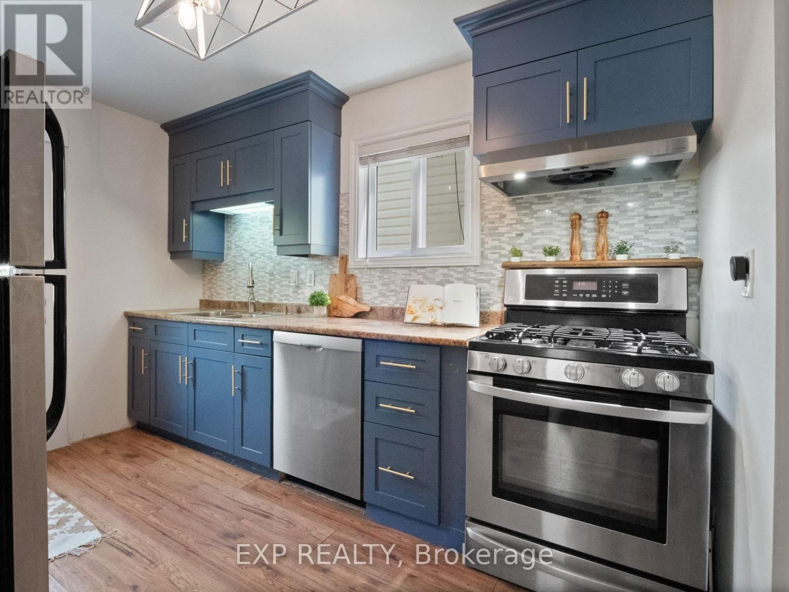 4 WILEY STREET Image 14