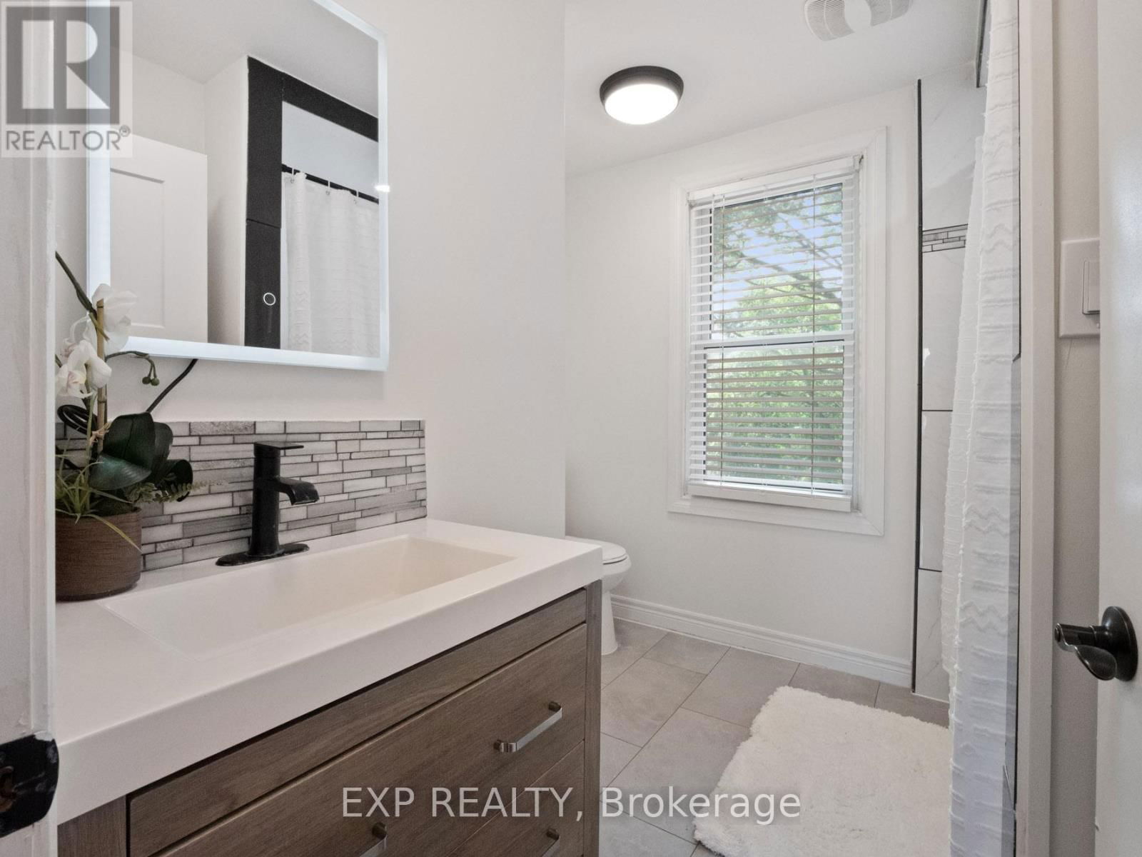 4 WILEY STREET Image 19