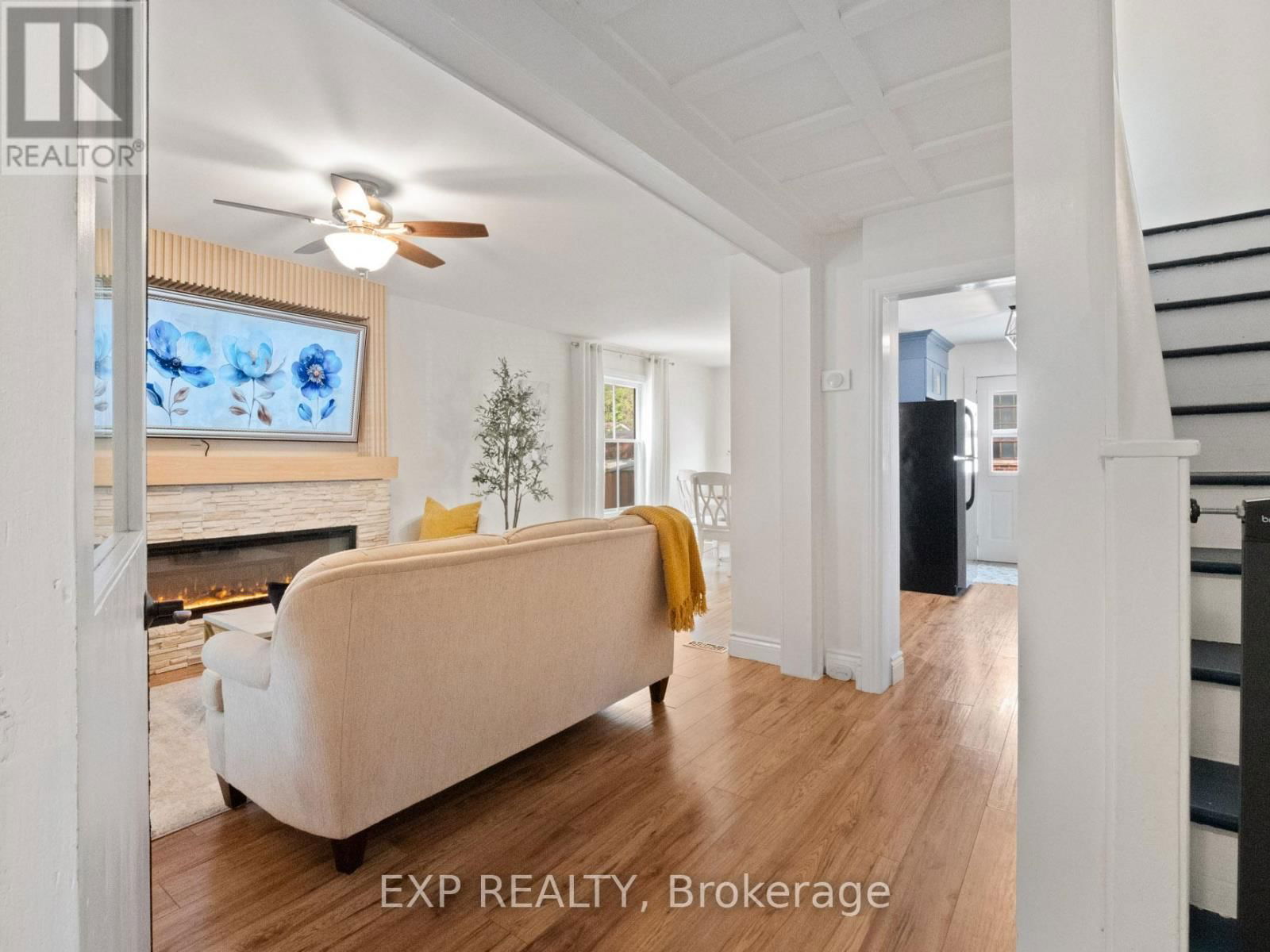 4 WILEY STREET Image 4
