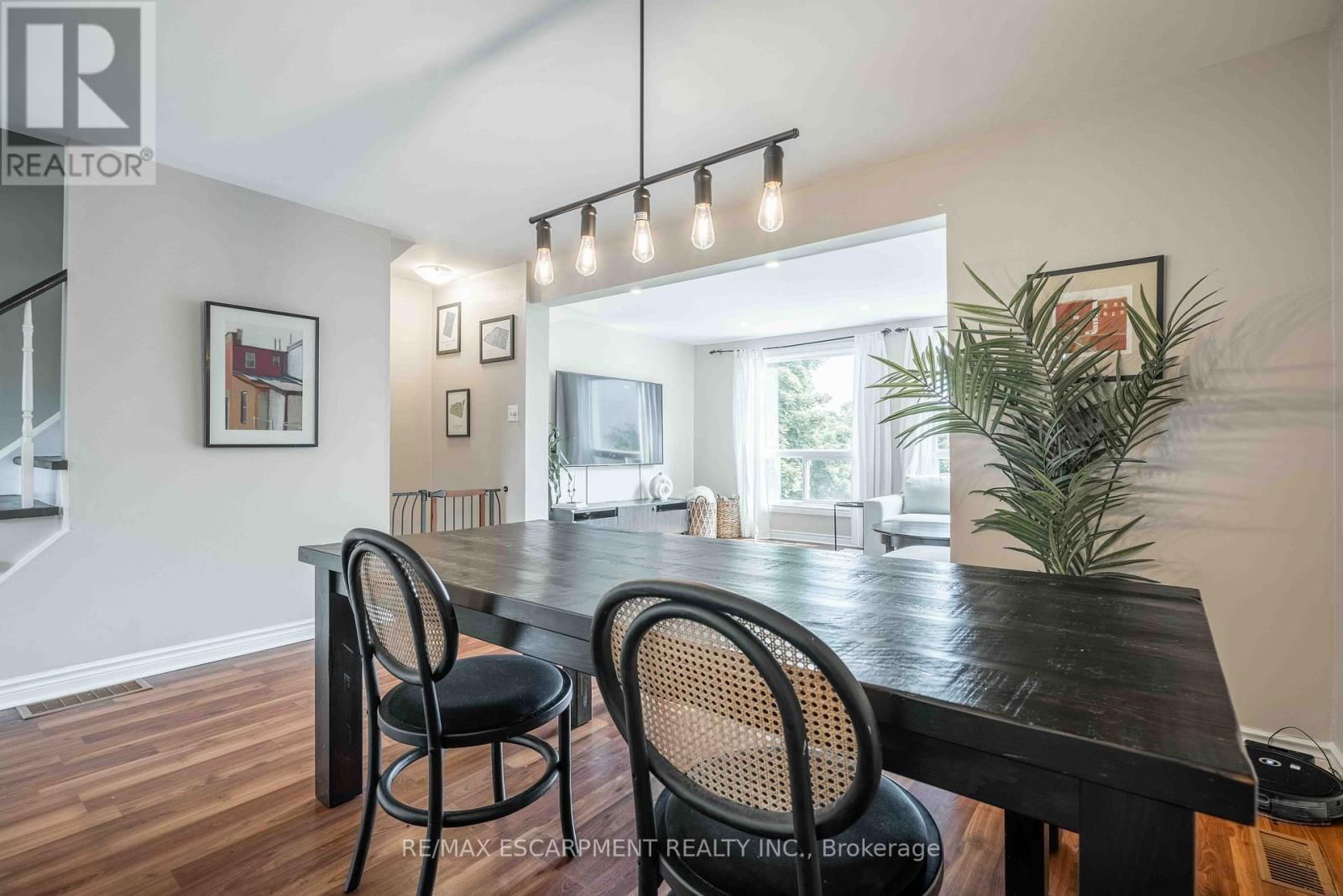 13 - 1155 PARAMOUNT DRIVE Image 19