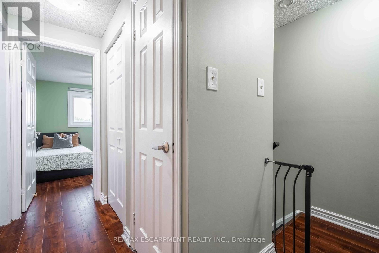 13 - 1155 PARAMOUNT DRIVE Image 31