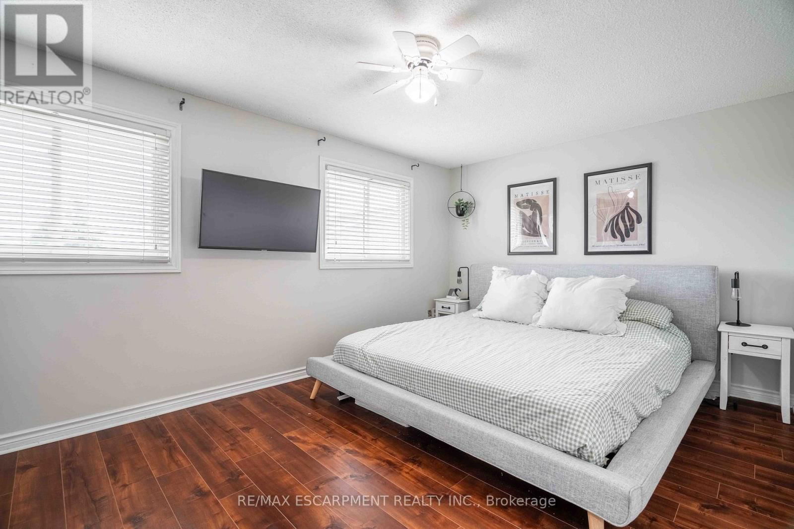 13 - 1155 PARAMOUNT DRIVE Image 32