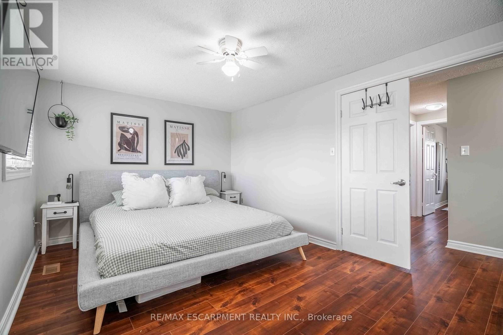 13 - 1155 PARAMOUNT DRIVE Image 33