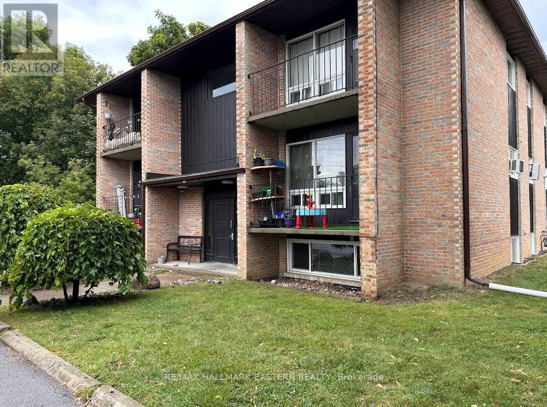 202 - 106 LANSDOWNE STREET Image 10