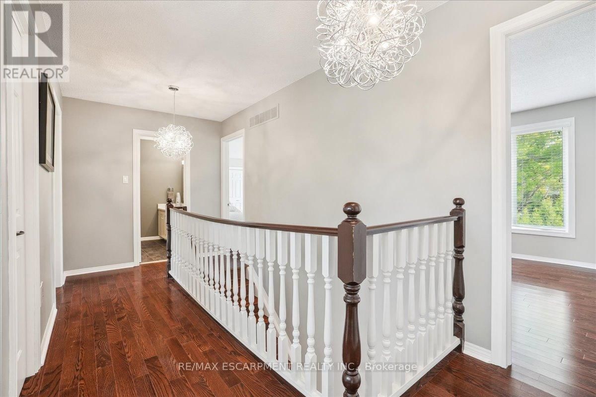 208 MOHAWK ROAD Image 19