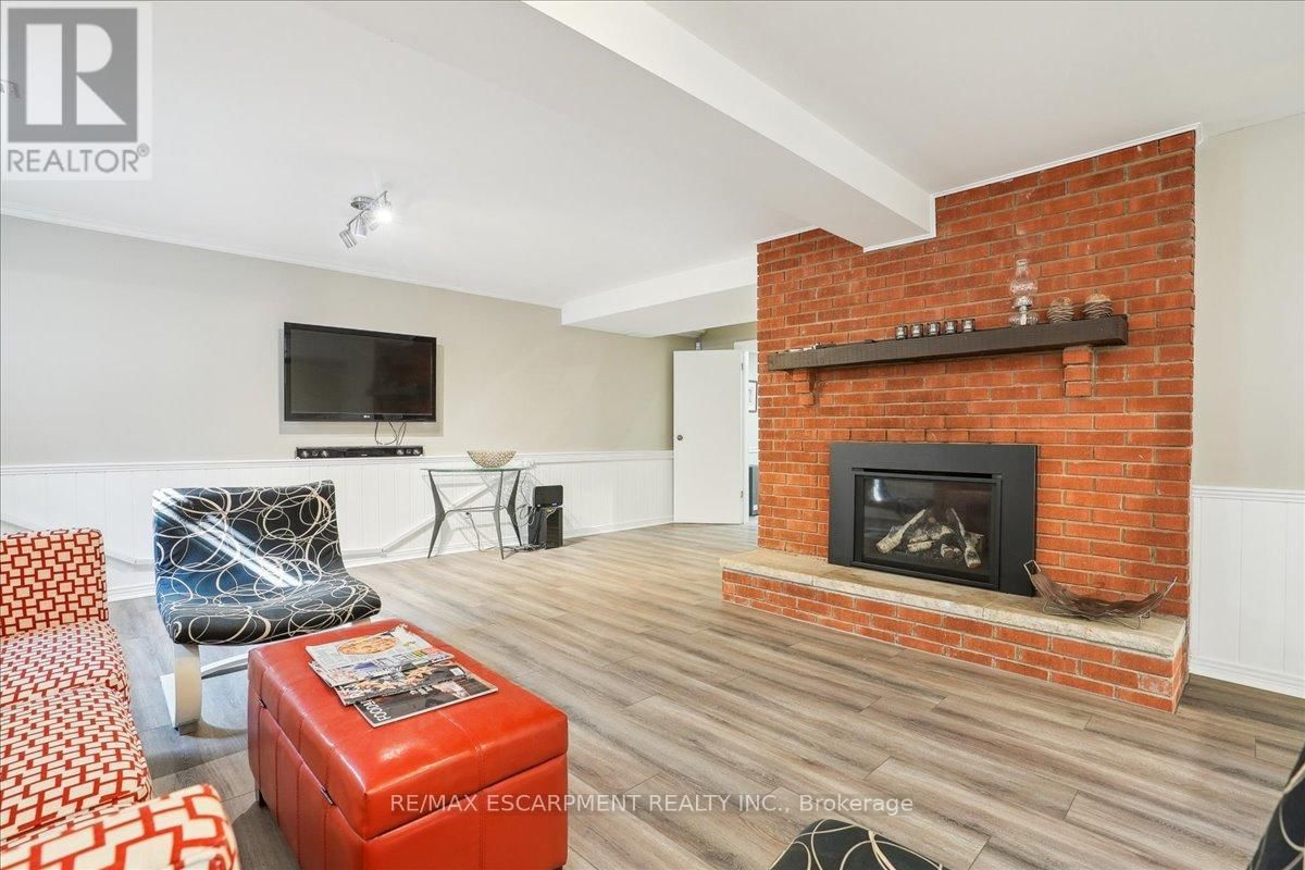 208 MOHAWK ROAD Image 26
