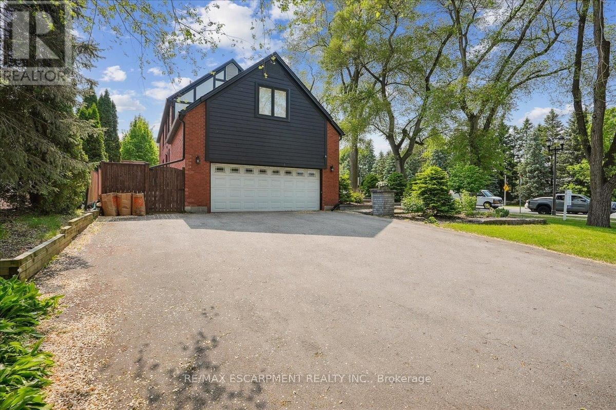 208 MOHAWK ROAD Image 30