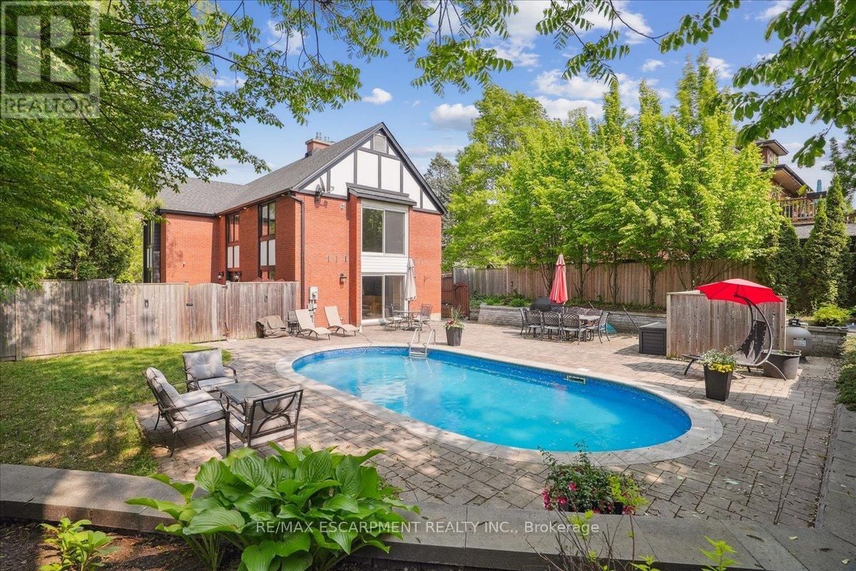208 MOHAWK ROAD Image 32
