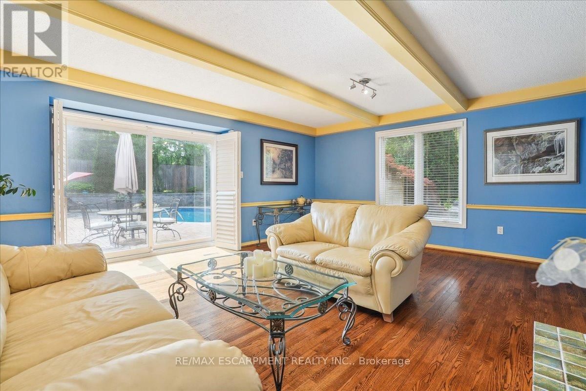 208 MOHAWK ROAD Image 8