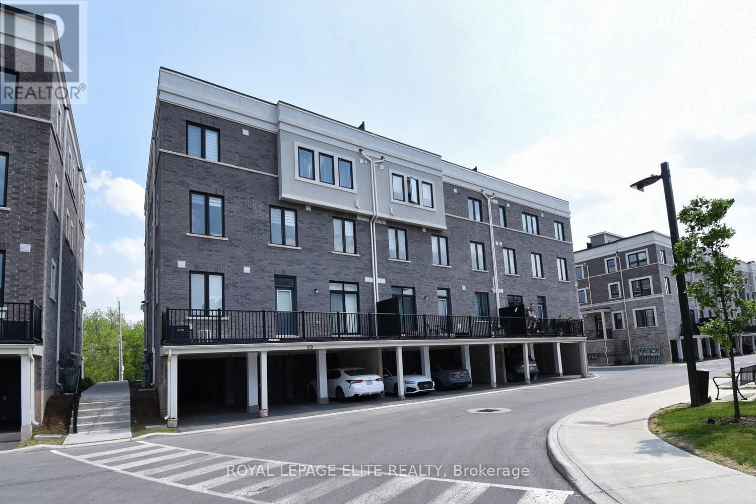 69 - 383 DUNDAS STREET EAST Image 22