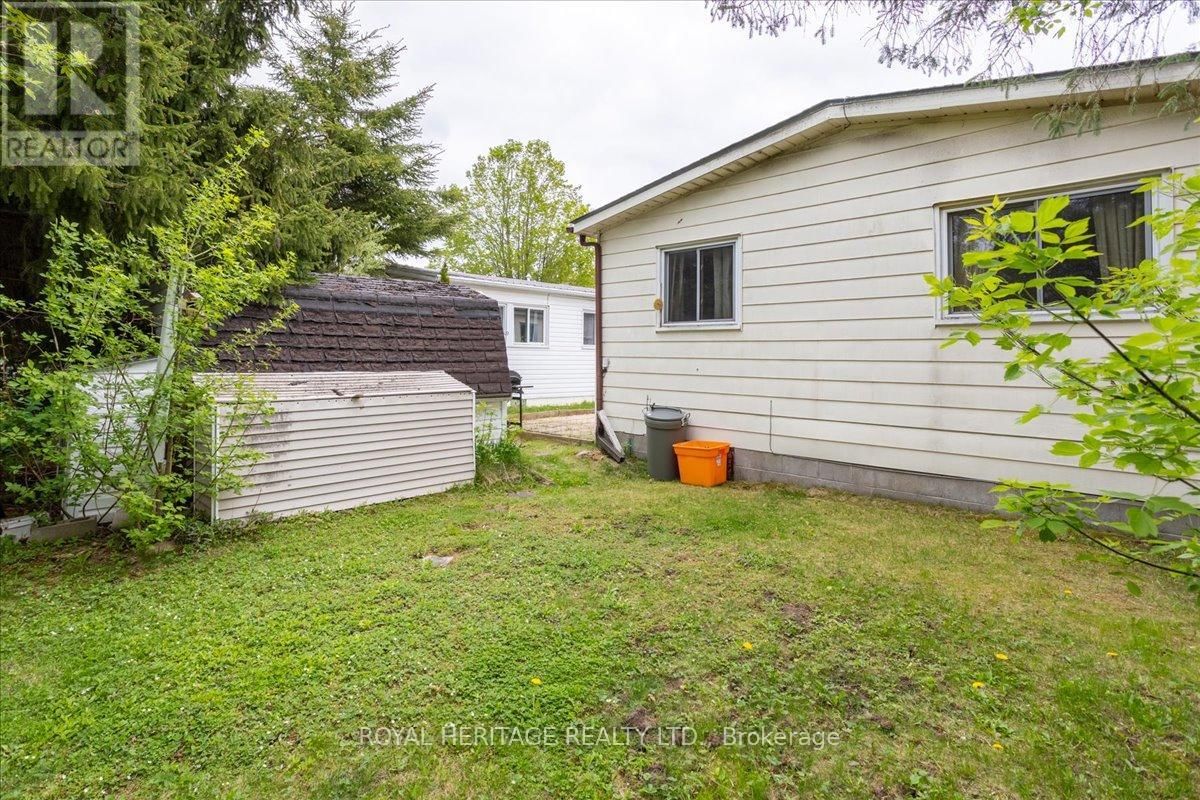 39 CIRCLE DRIVE Image 12