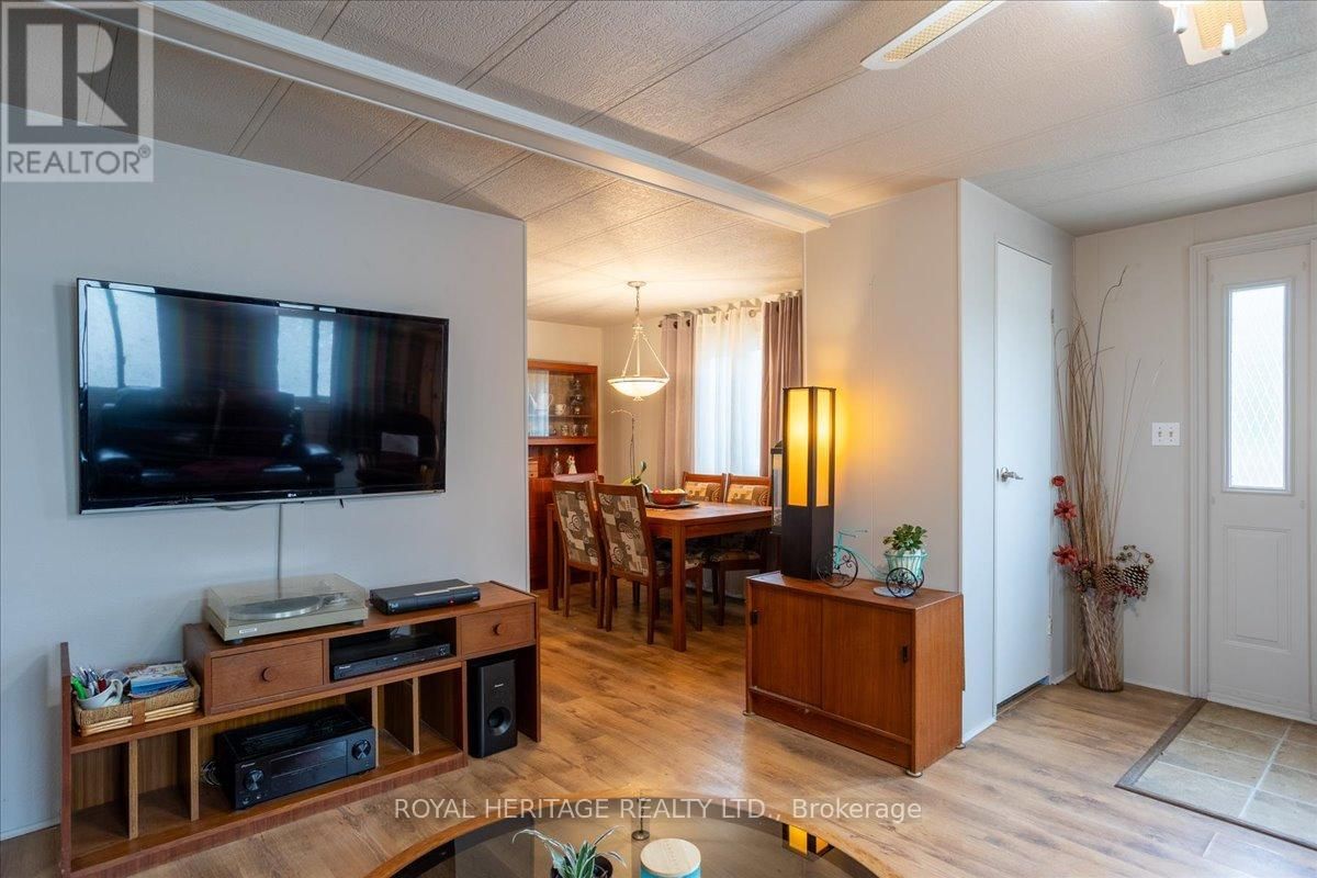 39 CIRCLE DRIVE Image 4
